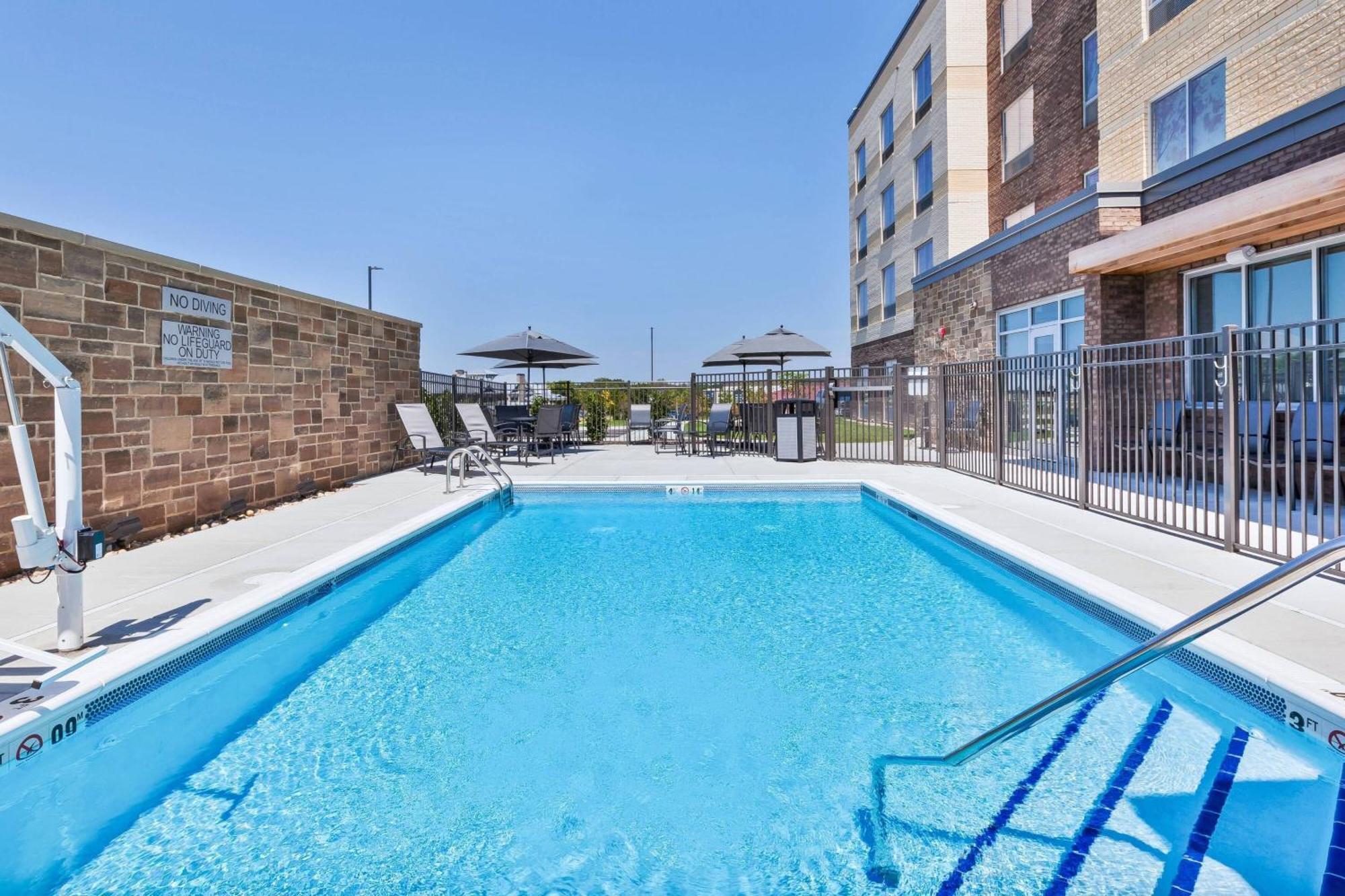 Fairfield Inn & Suites By Marriott Cincinnati Airport South/פלורנס מראה חיצוני תמונה